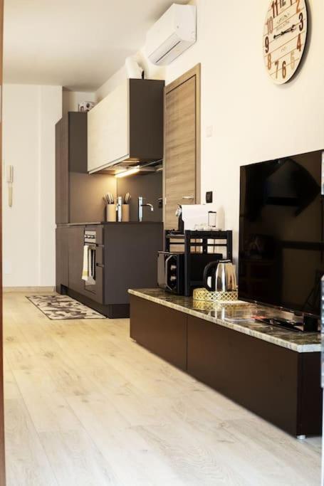 Casa Vacanze Lucia ตีราโน ภายนอก รูปภาพ