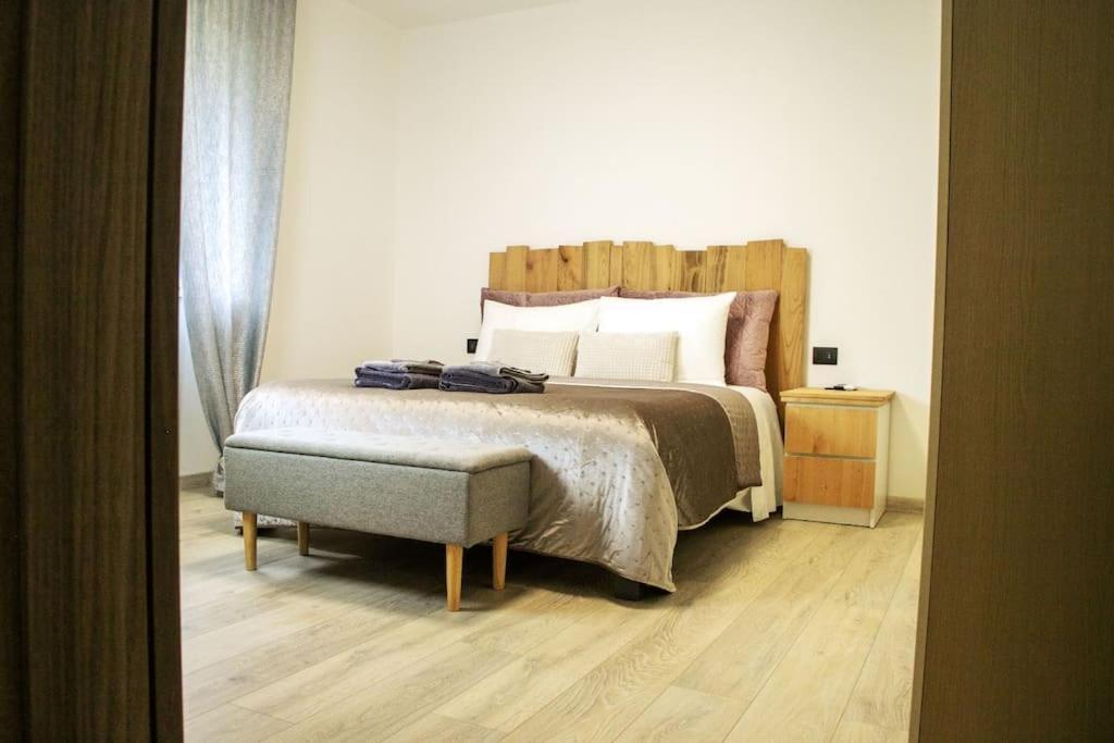 Casa Vacanze Lucia ตีราโน ภายนอก รูปภาพ