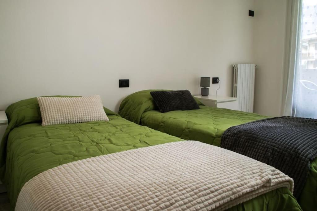Casa Vacanze Lucia ตีราโน ภายนอก รูปภาพ