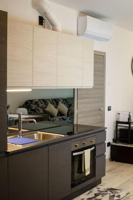 Casa Vacanze Lucia ตีราโน ภายนอก รูปภาพ